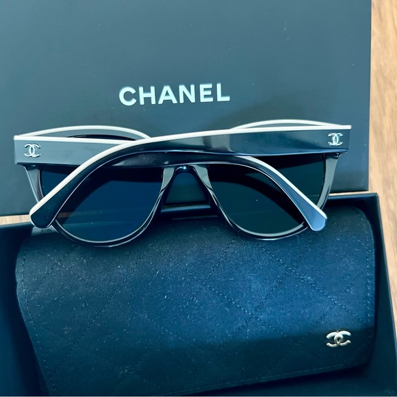 Chanel Butterfly Glasses, Item# A71339S53430CCI. Full set - Picture 2 of 13